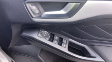 Ford Focus 1.0 EcoBoost 125 Zetec 5dr Petrol Hatchback